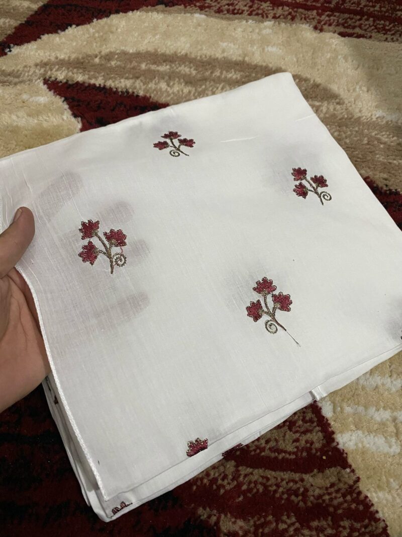 BOOTI EMBROIDERED LAWN CHADAR!