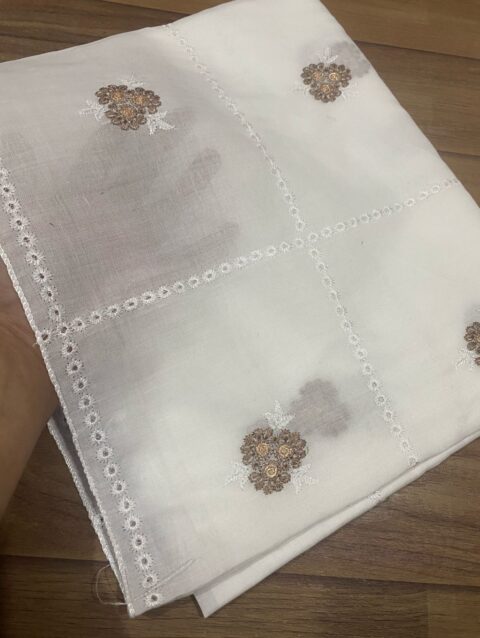 BOOTI EMBROIDERED LAWN CHADAR!