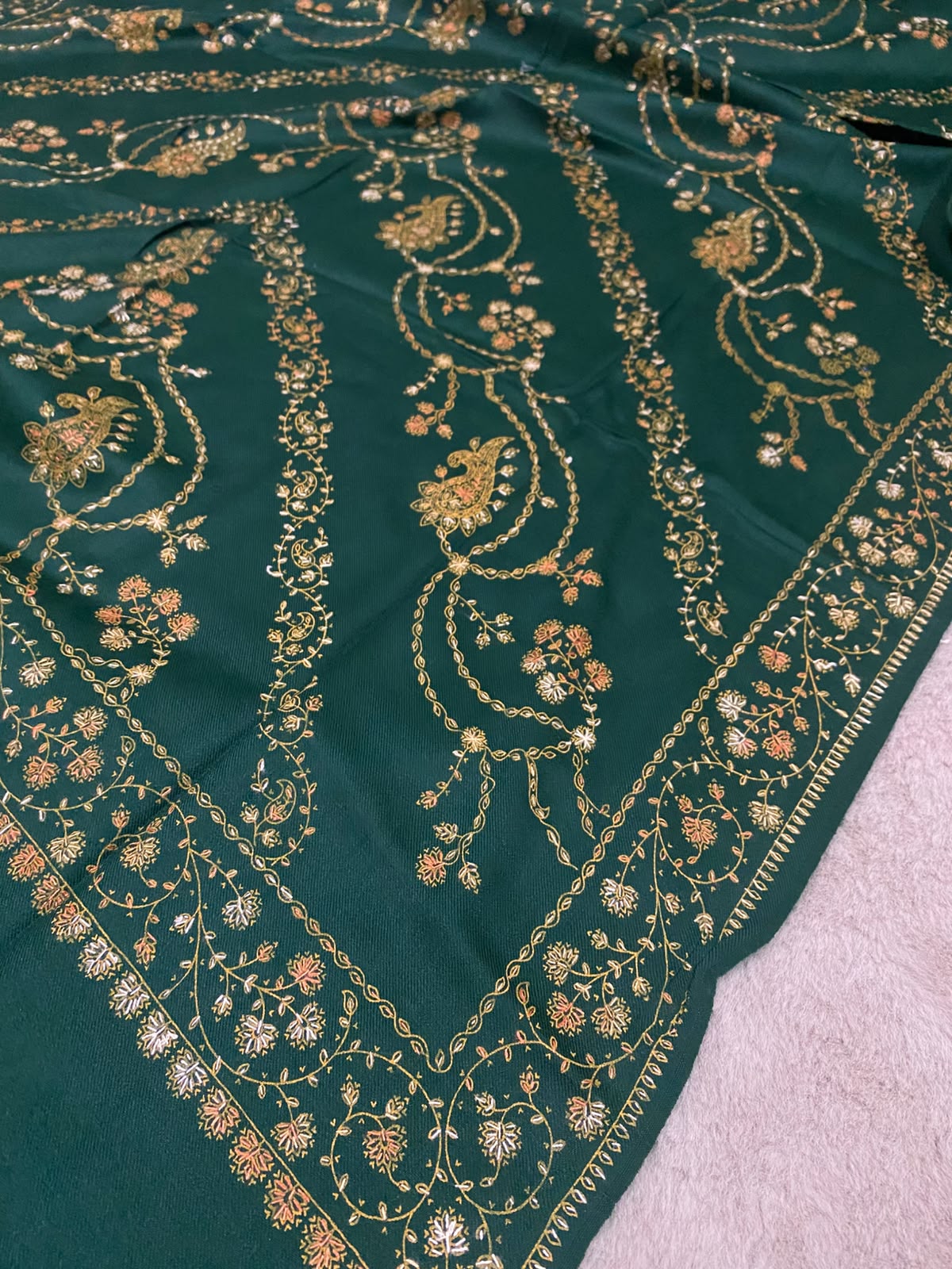 Sui Embroidered & Block Printed Pashmina Shawl