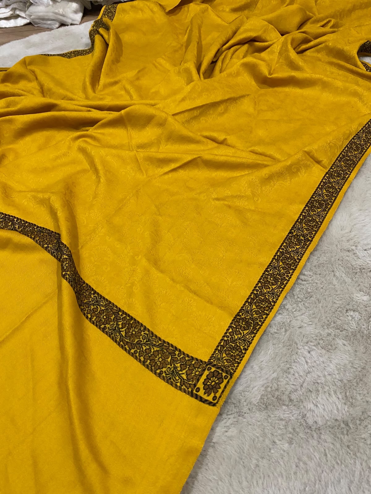 Jacquard Border Pashmina Shawl