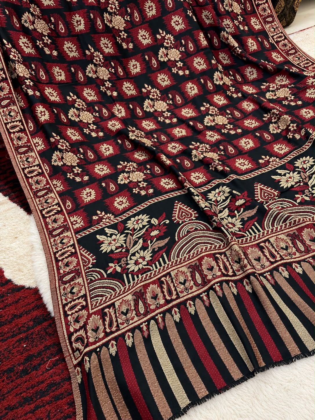 Royal Paisley Pashmina Shawl ✨