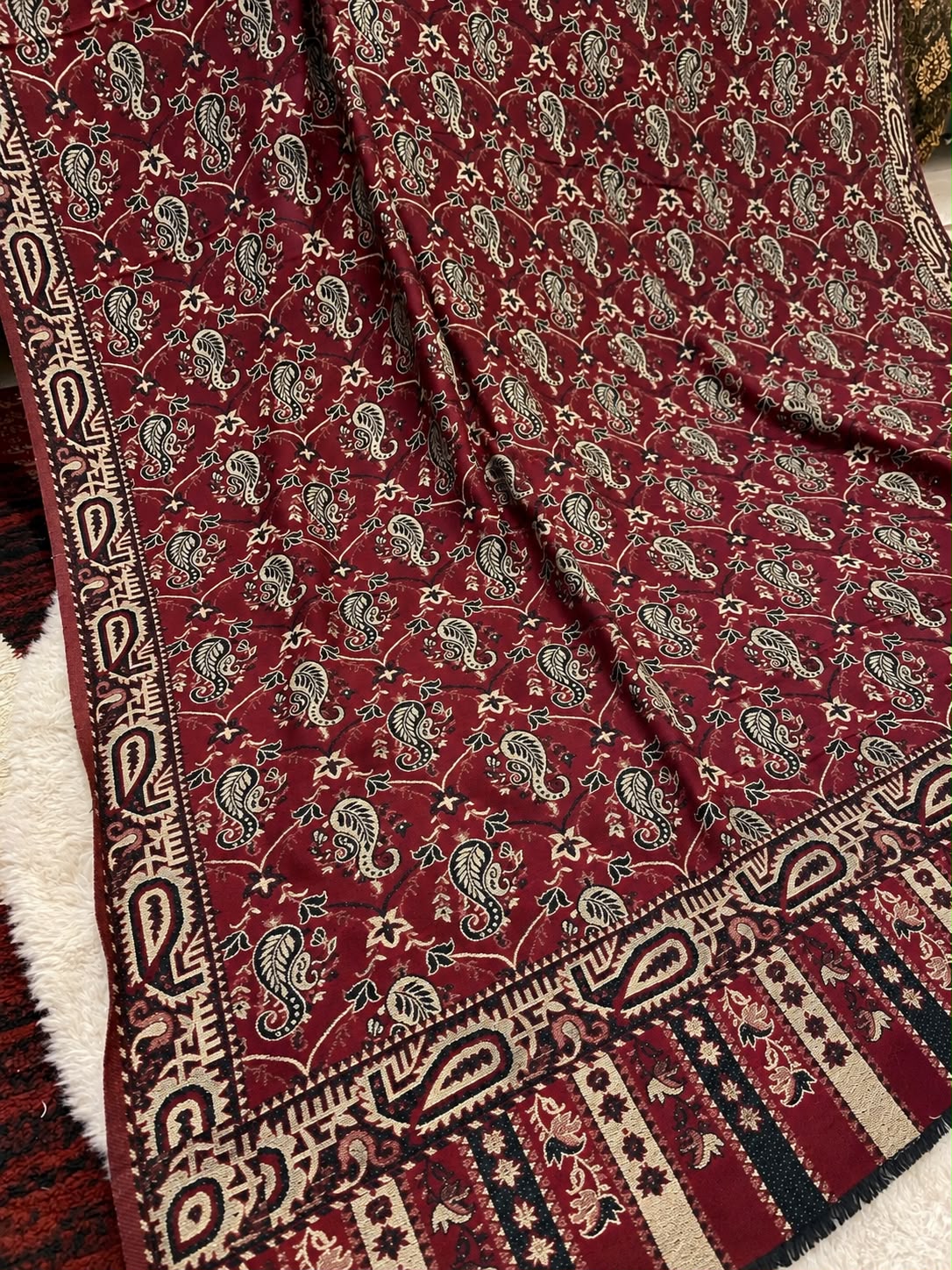 Royal Paisley Pashmina Shawl ✨