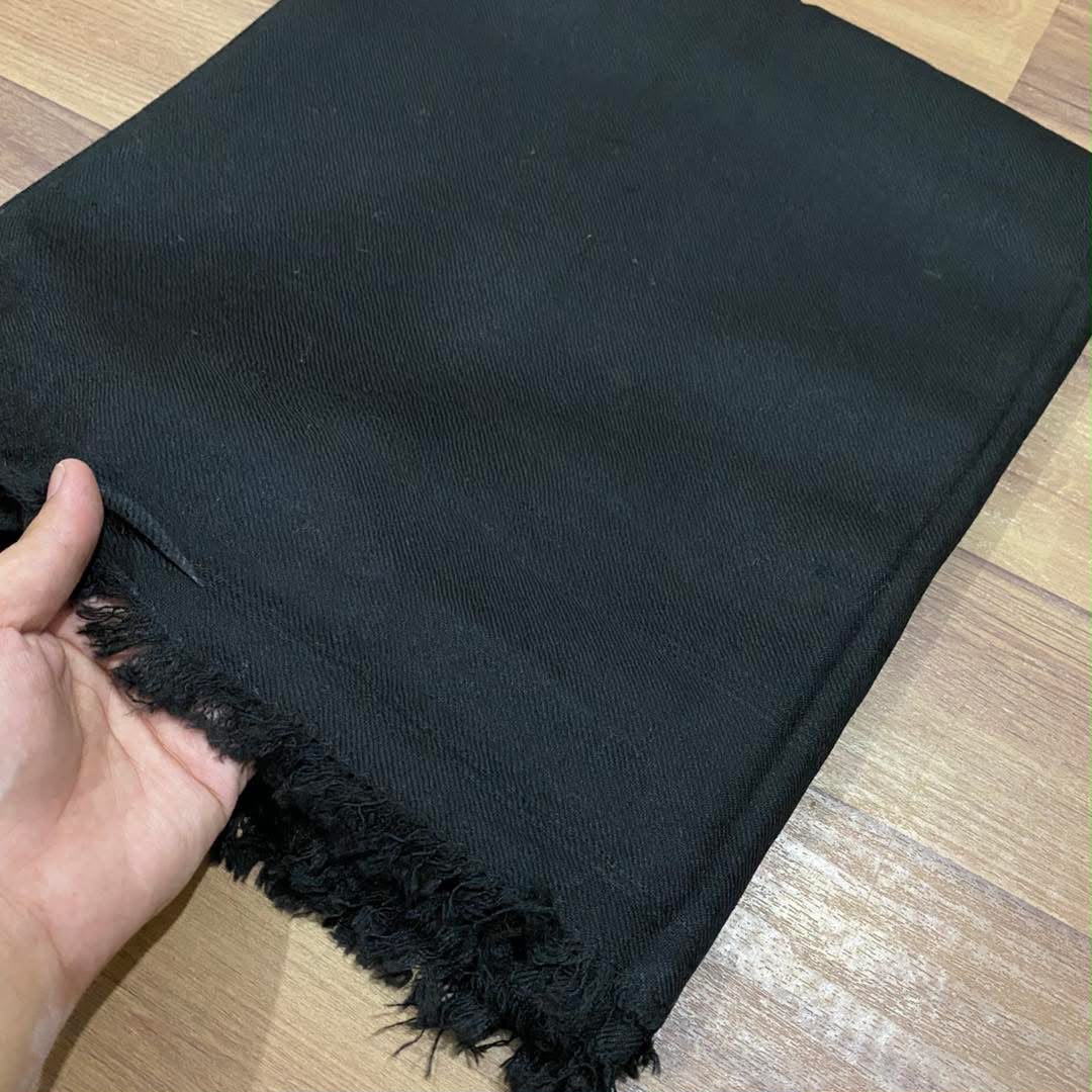 Pure Lamb Wool Gents Shawl | Timeless Elegance