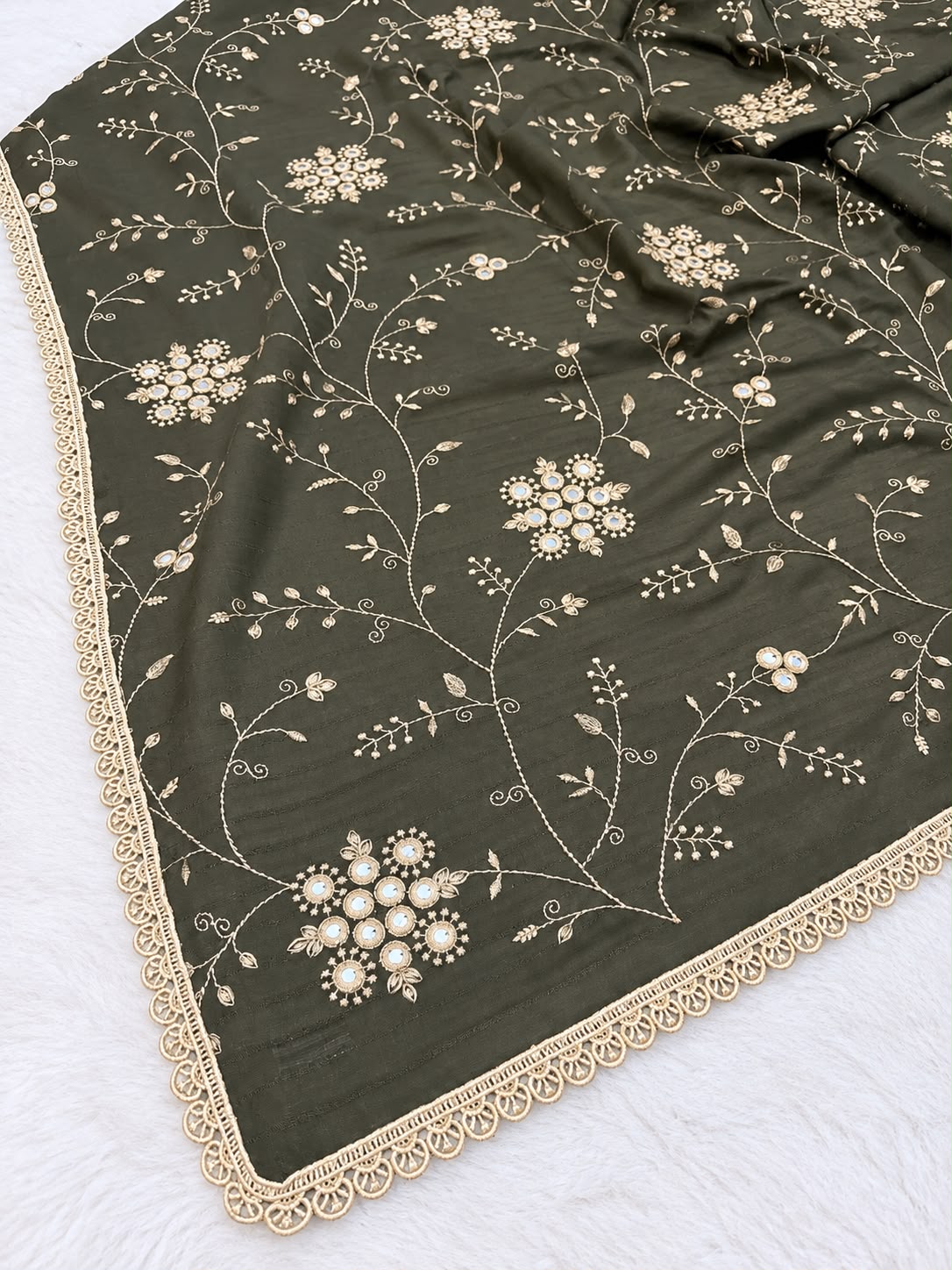 Luxury Heavy Embroidered Lawn Chadar with Lace