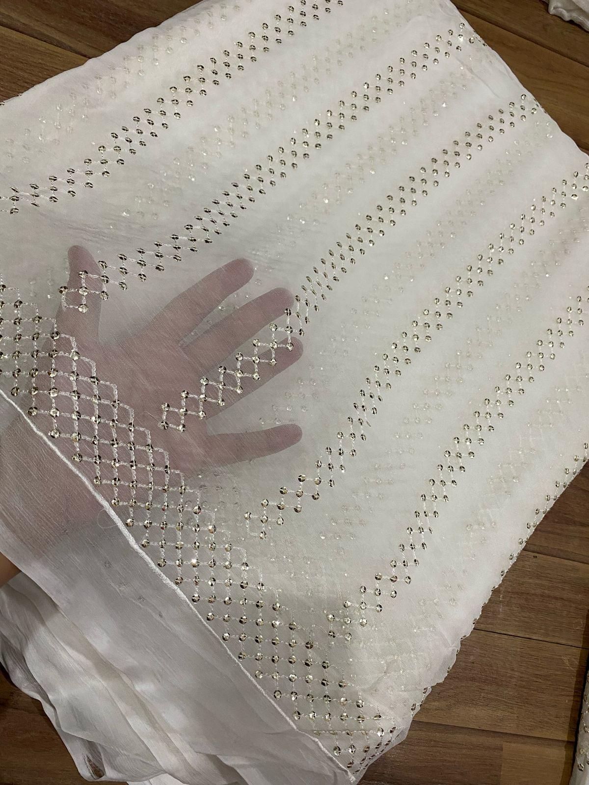 PURE CHIFFON GOLD SITARA ARTICLES