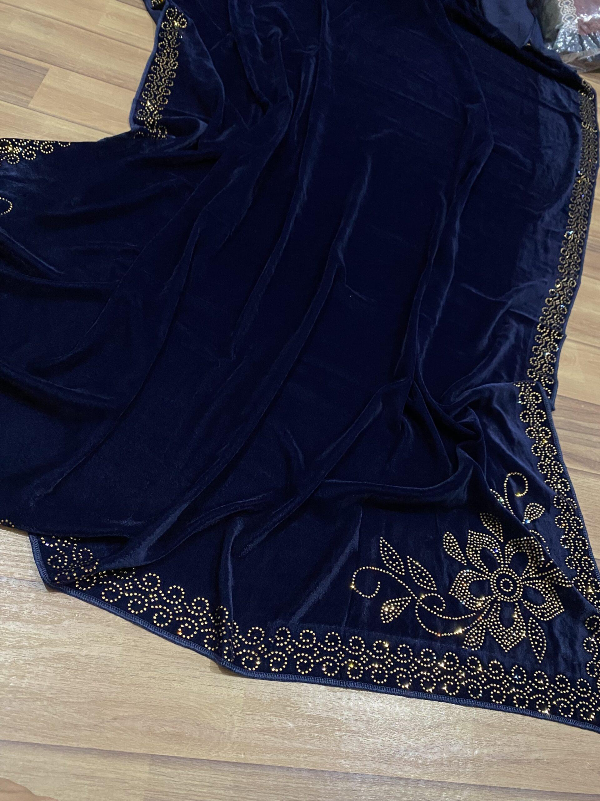 Velvet stonework shawl