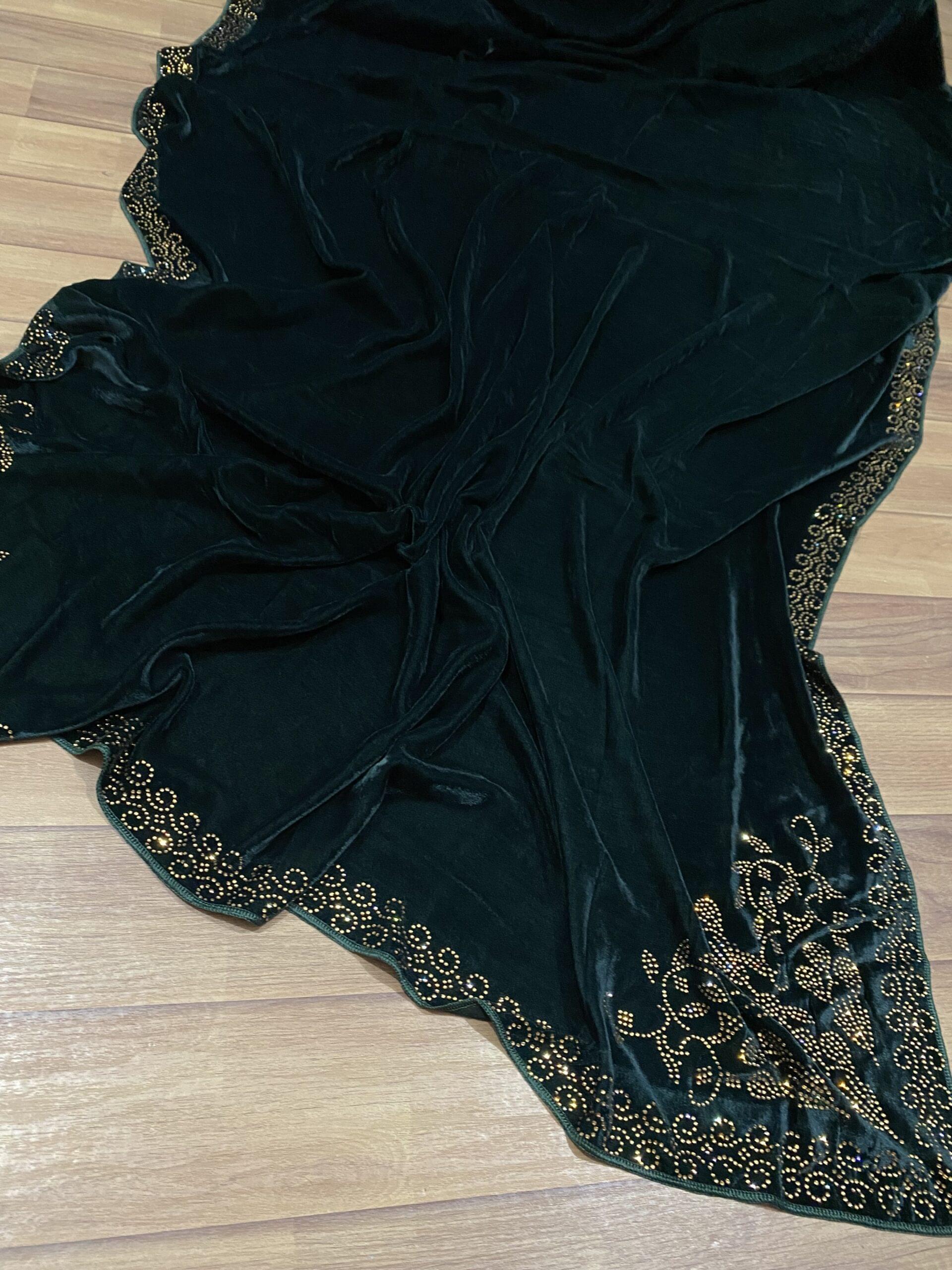 Velvet stonework shawl